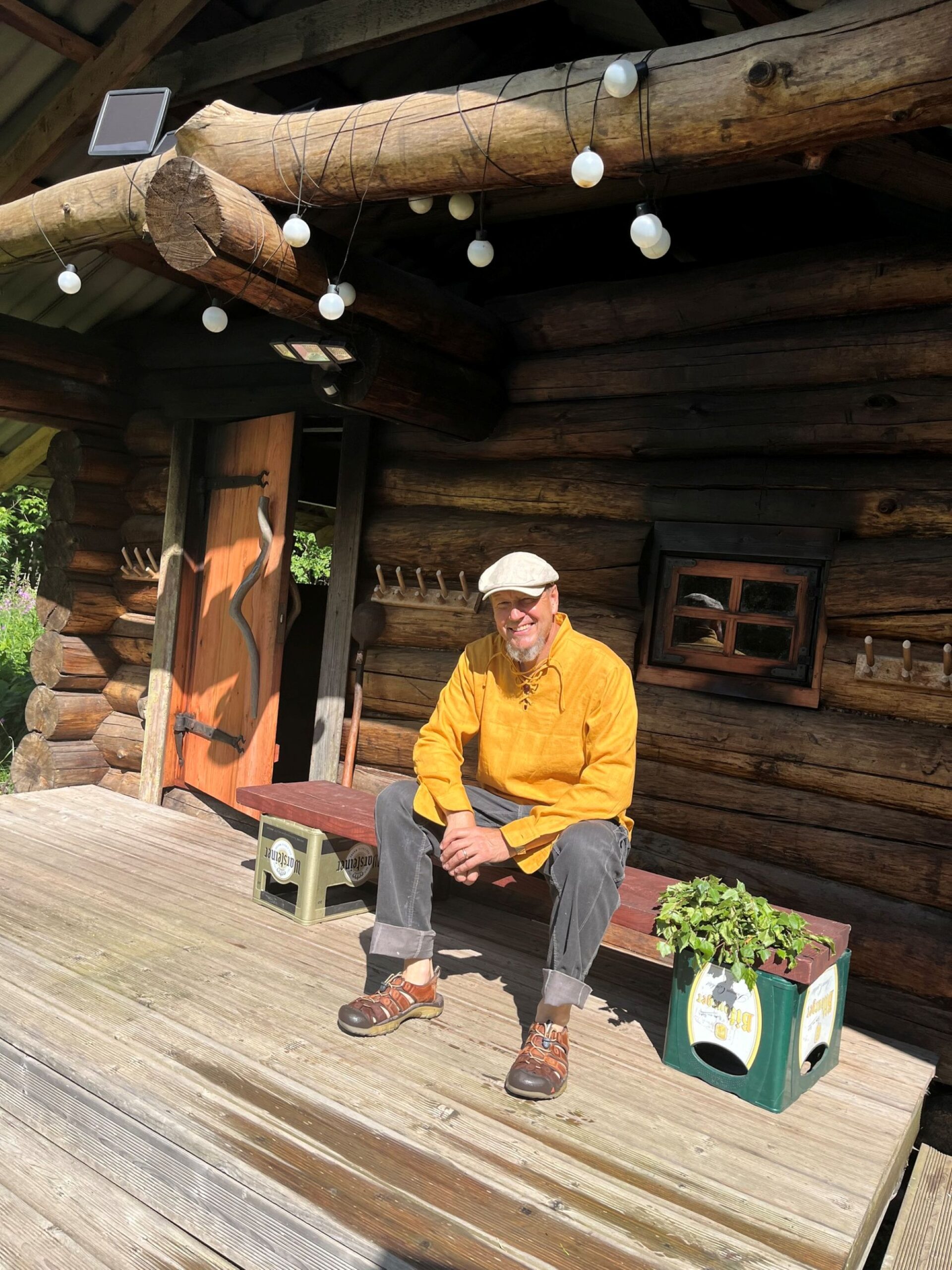 Saunameister Silver performing traditional smoke sauna rituals